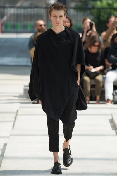Look 7
